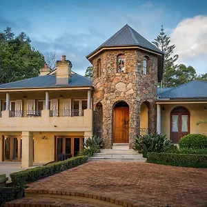 Victoria's At Ewingsdale 5* Byron Bay